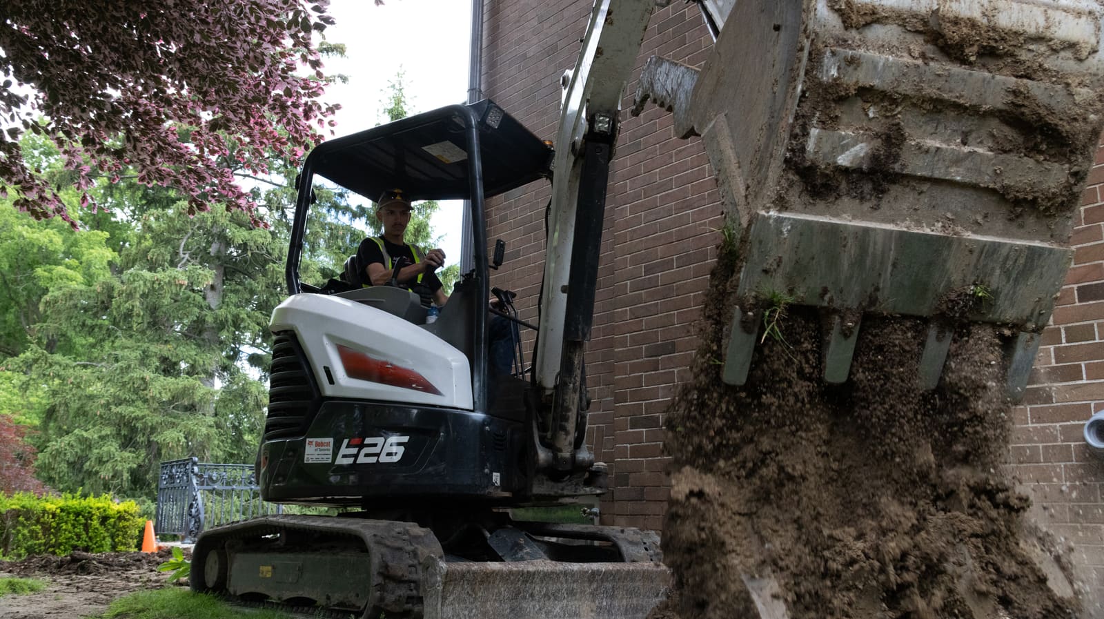 E26 excavator on the dig
